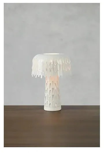 Бяла настолна лампа с метален абажур (височина 38 cm) Verbera – Markslöjd