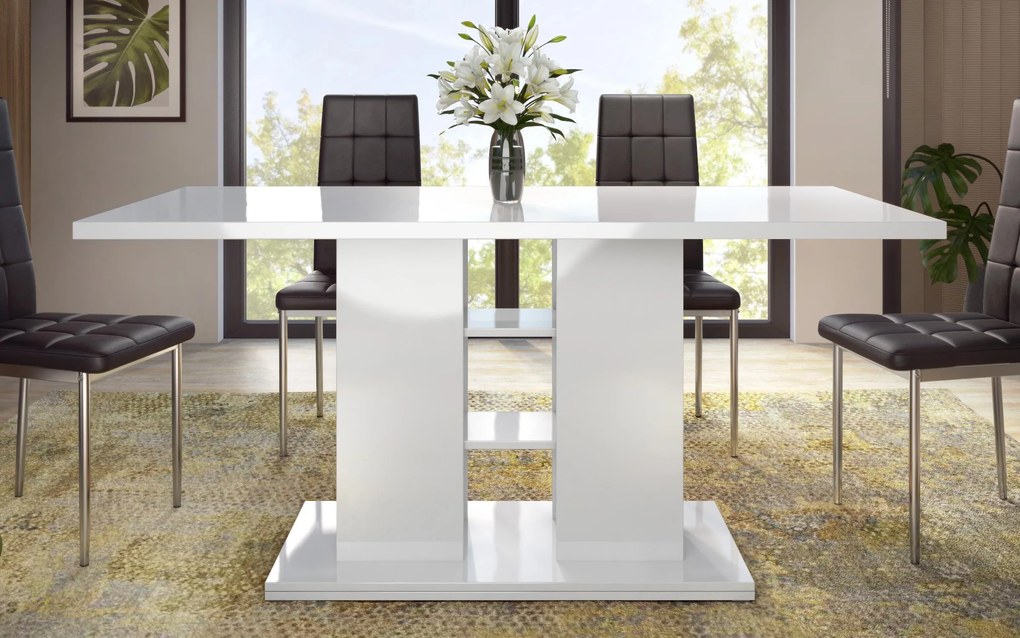 Трапезна маса Роберта