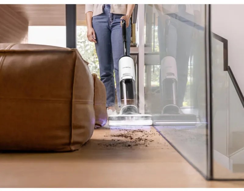 Вертикална прахосмукачка Tineco Floor One S7 Steam Plus 4В1, 240W, Сухо/Мокро, 0.7 л мръсна/0.8 л чиста, LED екран и осветление, Пара + сушене, Бял/черен