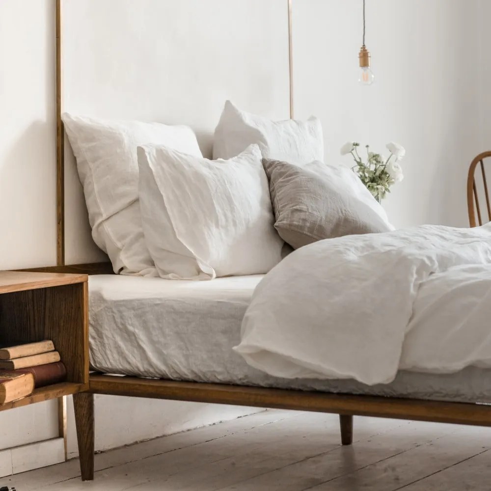 Бяло двойно удължено спално бельо със смес от лен 200x220 cm – Linen Tales