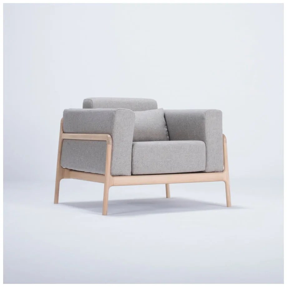 Кресло от дъбово дърво със сива текстилна седалка Fawn - Gazzda