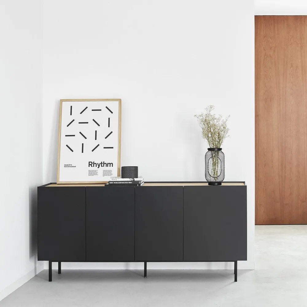 Черен нисък скрин от декор от дъб 165x78 cm Arista – Teulat