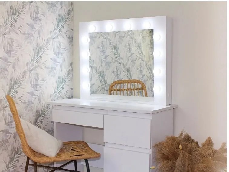 Тоалетка с LED огледало Cleopatra White