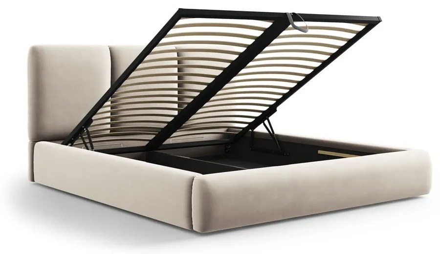 Кремаво тапицирано кадифено двойно легло с място за съхранение с включена подматрачна рамка 140x200 cm Brody – Mazzini Beds