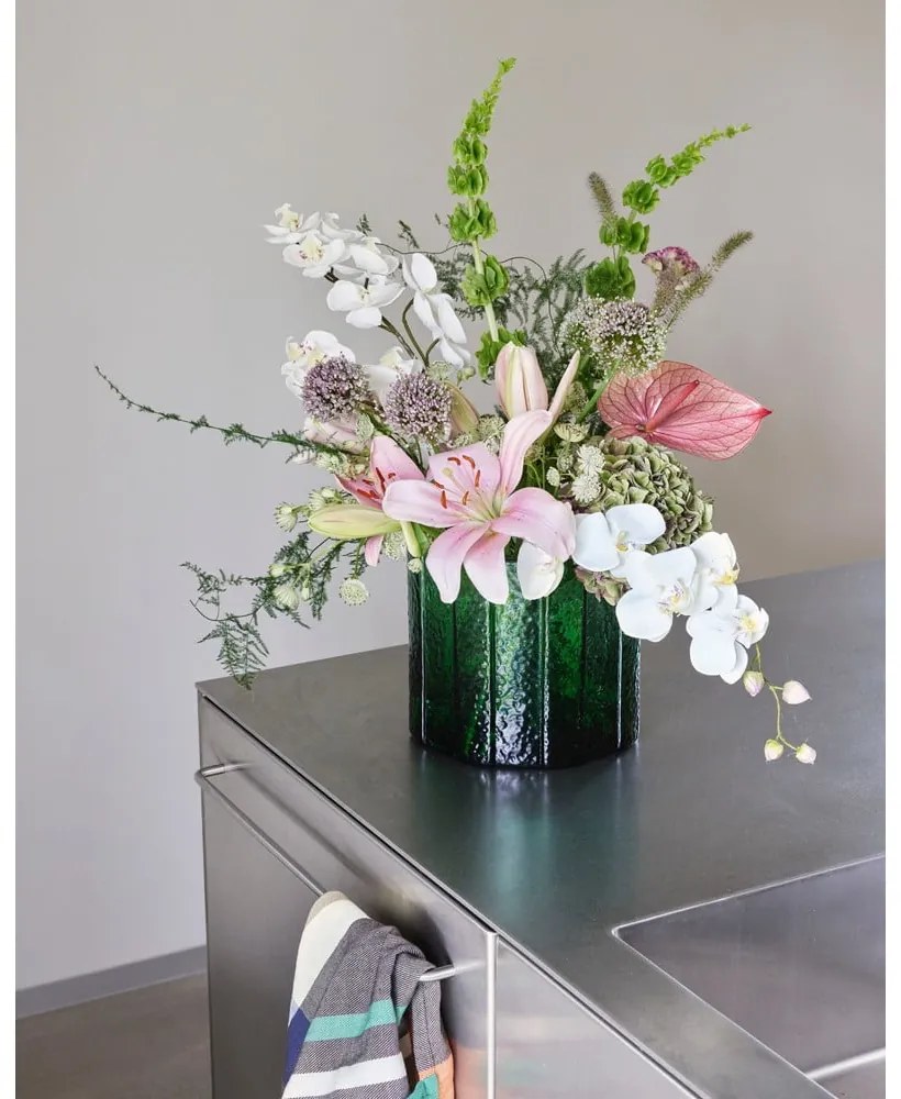 Ръчно изработена стъклена ваза Emerald - Hübsch