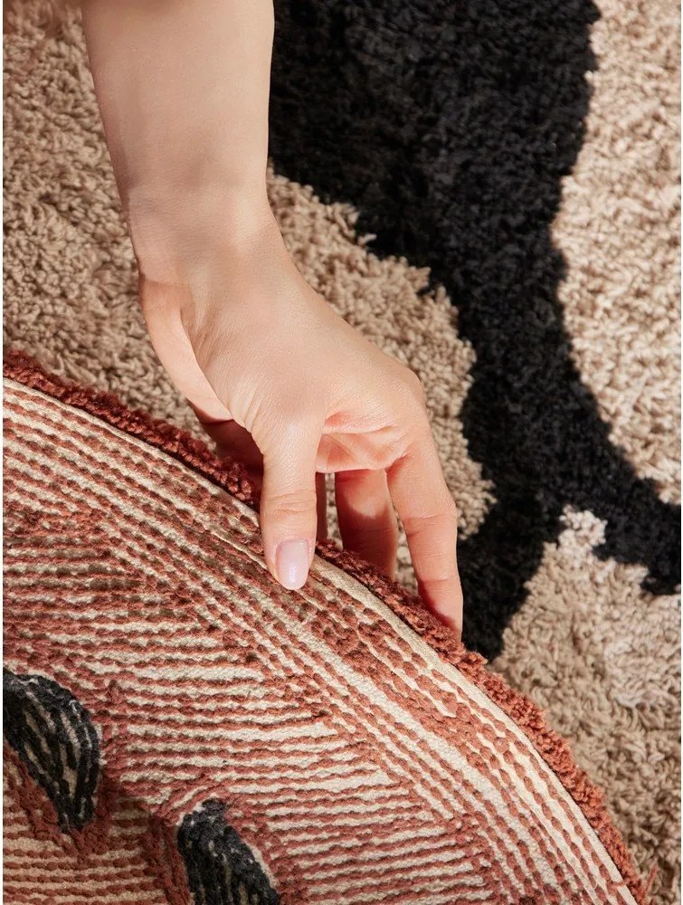 Кафяв памучен детски килим подходящ за пране/ръчно изработен 120x149 cm Snuggle Berry – Hanse Home