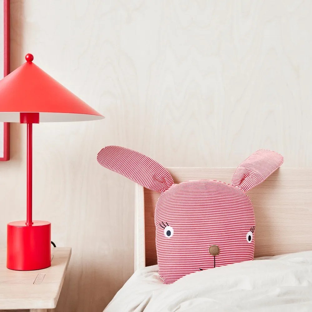 Червена метална настолна лампа (височина 50 cm) Kasa – OYOY Living Design