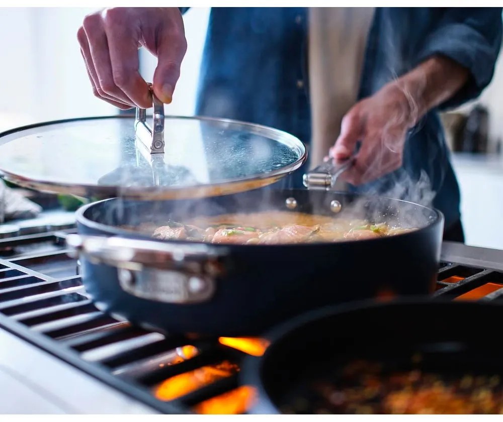 Тиган с капак с керамично покритие ø 28 cm Space – Joseph Joseph