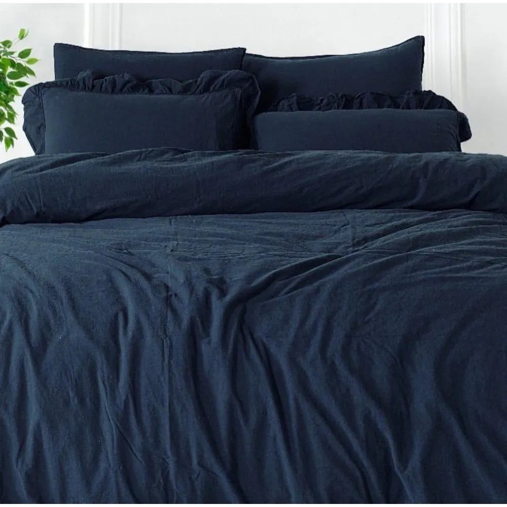 Тъмносиньо единично спално бельо от памук Renforcé 140x200 cm Ruffle Striped – Mila Home Luxury
