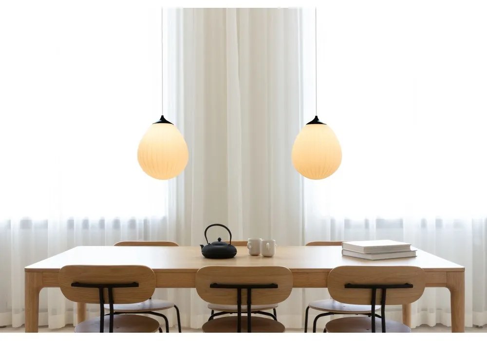 Черно-бял абажур ø 27 cm Around the World Medium – UMAGE