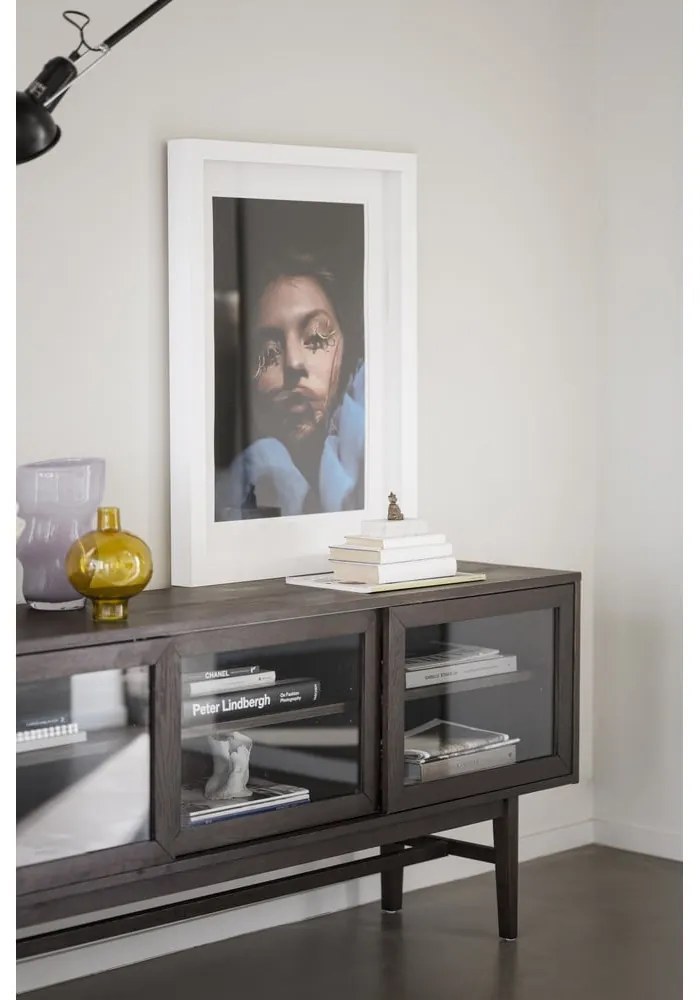 Кафява витрина от декор от дъб с плъзгащи се врати 170x75 cm Hazelton – Rowico