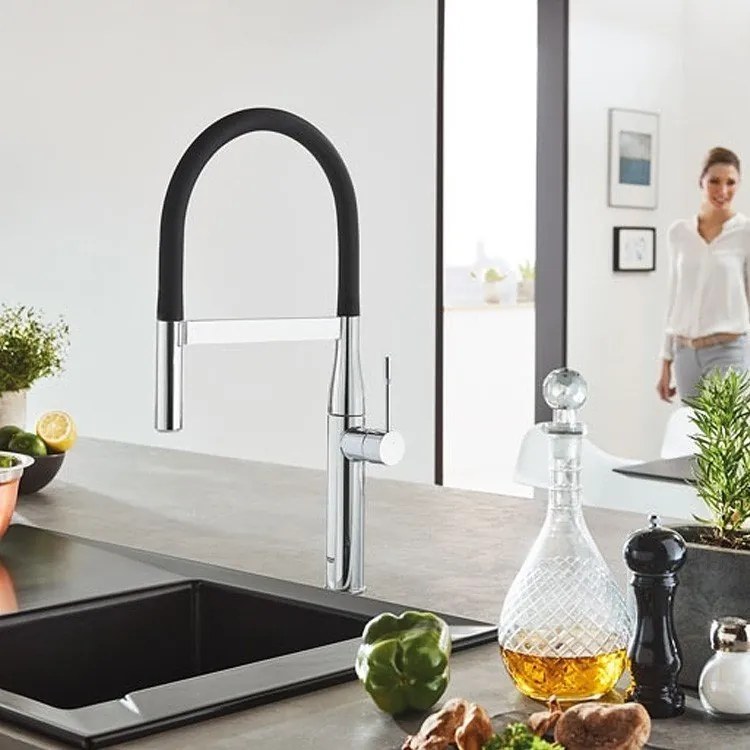 Смесител за кухня Grohe Essence Professional-Бронзов гланц
