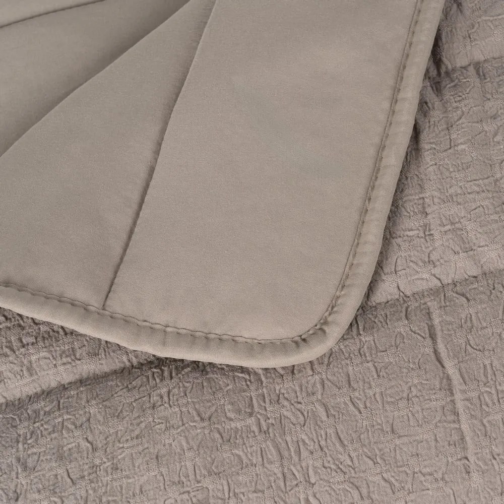 Кафяво-сиво капитонирано покривало за легло 240x260 cm – Ixia