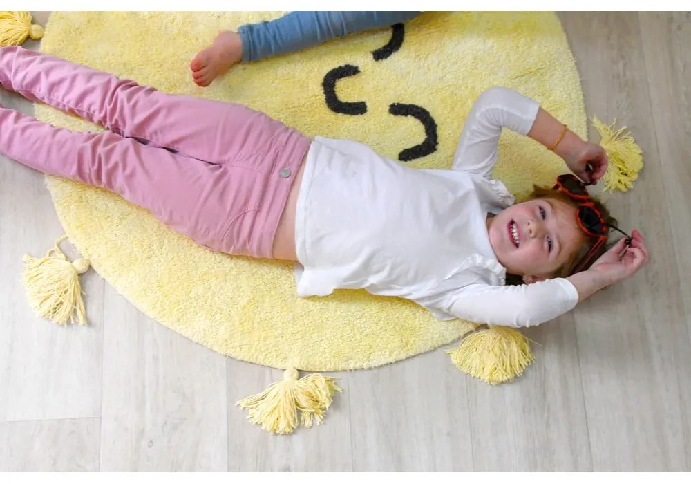 Жълт ръчно изработен памучен детски килим подходящ за пране ø100 cm You're My Sunshine – Lorena Canals
