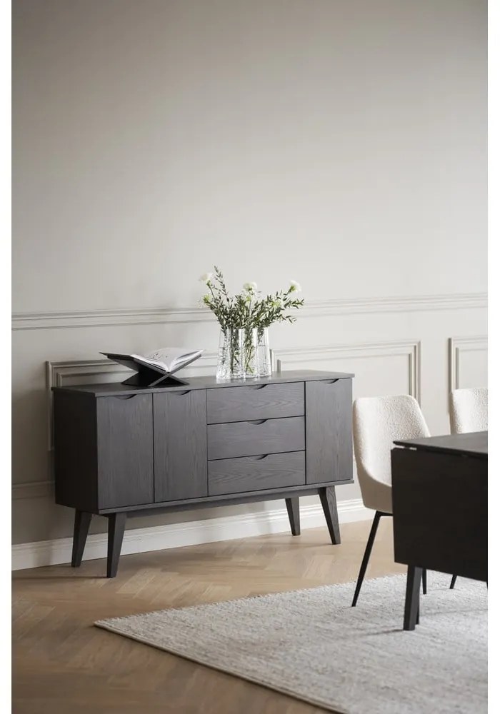 Кафяв нисък скрин от декор от дъб 150x85 cm Filippa – Rowico