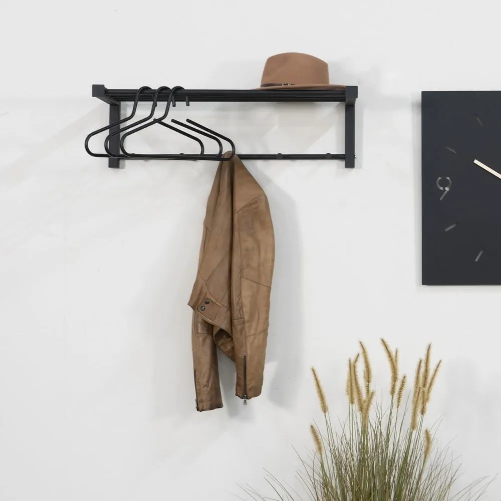 Черна метална стенна закачалка 78,5 cm Bergum – Spinder Design