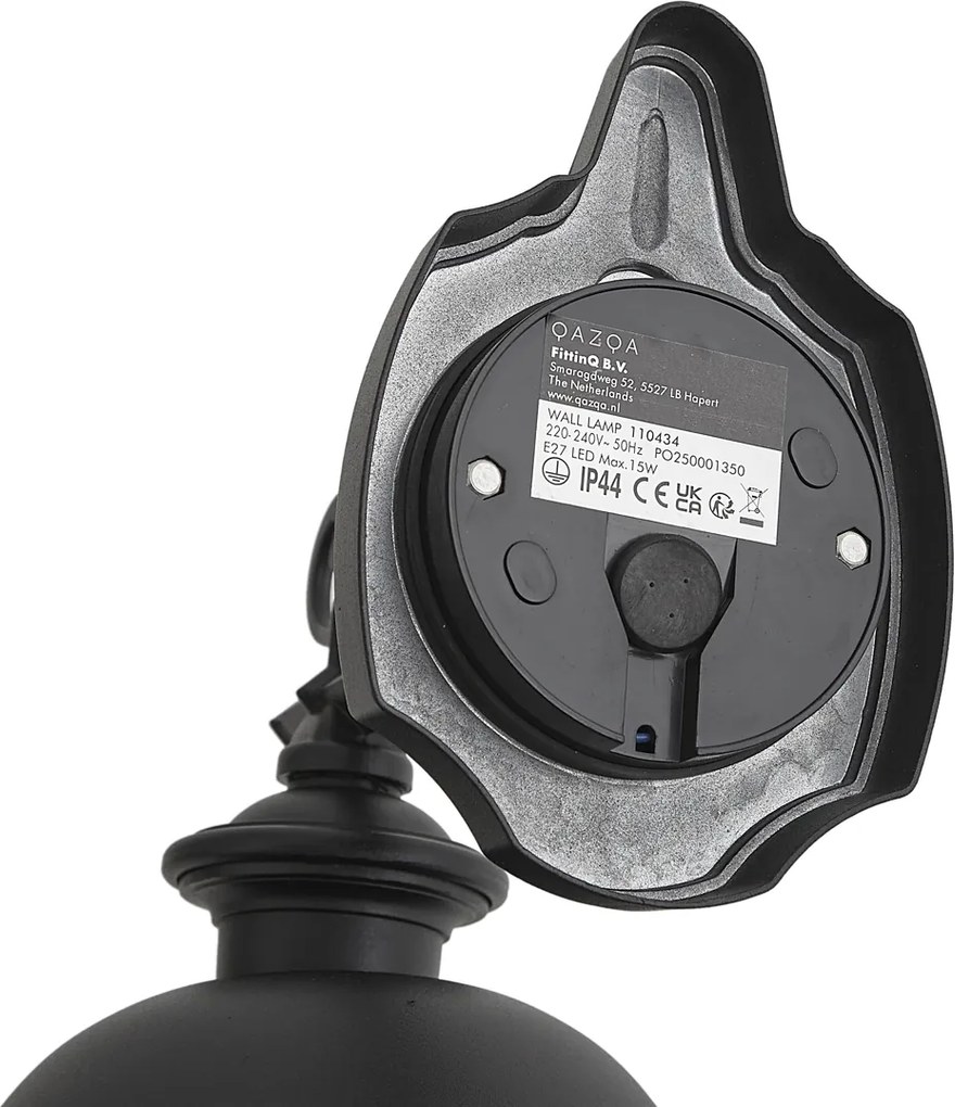 Класическа външна стенна лампа черна с пластмаса IP44 - Genoa