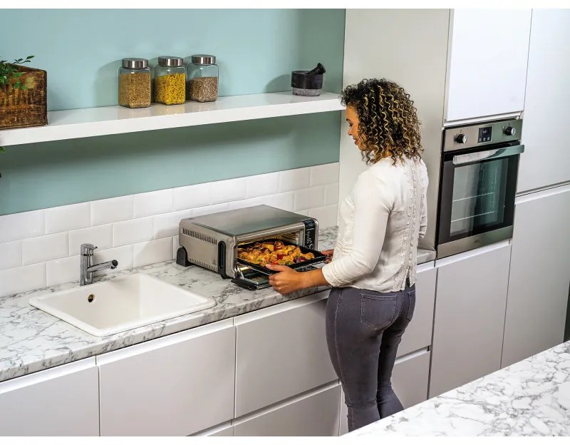 Мултифункционална фурна 8в1 Ninja SP101EU Foodi, 2400W, 10L, Air fry/Roast/Bake/Toast, Компактна, Инокс
