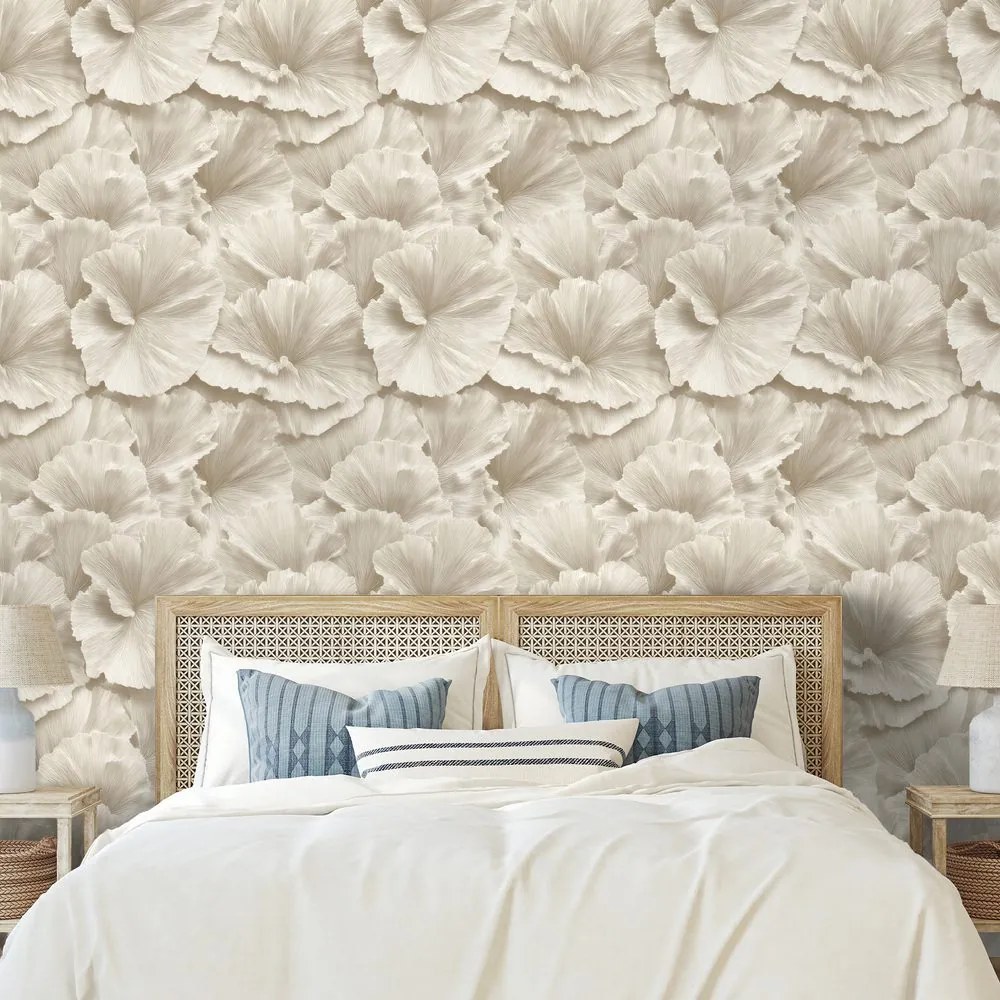 Тапет – Бежови цветя в нежен стил