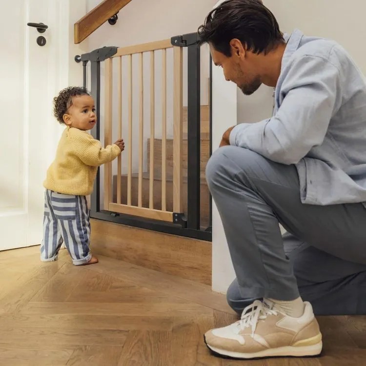 Защитна преграда за стълби и входове – налична в различни размери Šírka: 74-130 cm | Výška: 77,5 cm