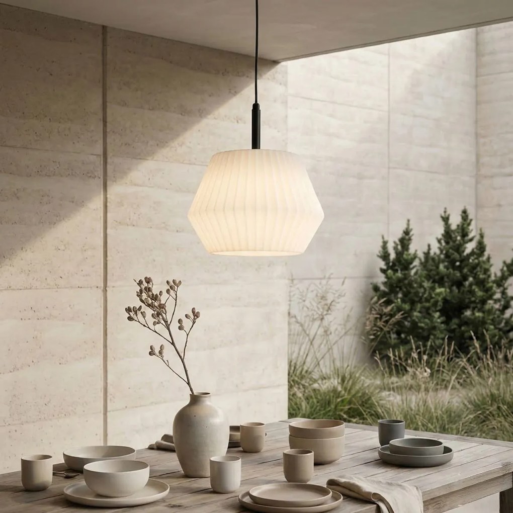 Модерна висяща лампа за външен монтаж черна с бял абажур 33 см IP44 - Robbert