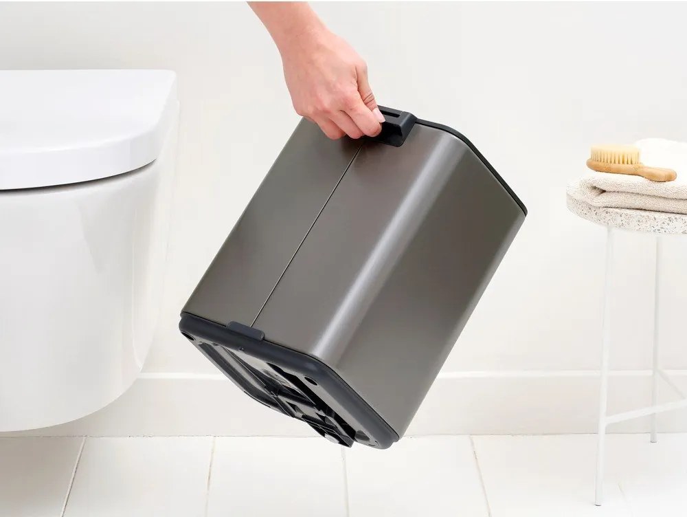 Сиво стоманено кошче за боклук с педал 7 l Bo – Brabantia