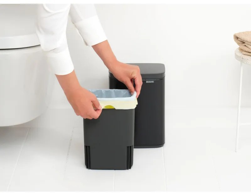 Кош за боклук Brabantia Bo Small 1006622, 4 л, Плавно и безшумно отваряне, Противоплъзгаща основа, Черен