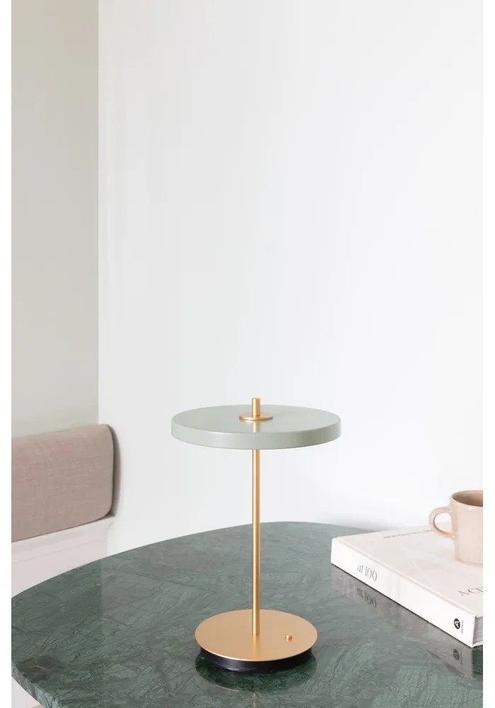 Светлозелена LED настолна лампа с метален абажур (височина 31 см) Asteria Move - UMAGE