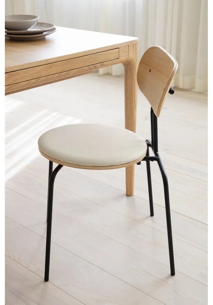 Черно-кремав трапезен стол Curious - UMAGE