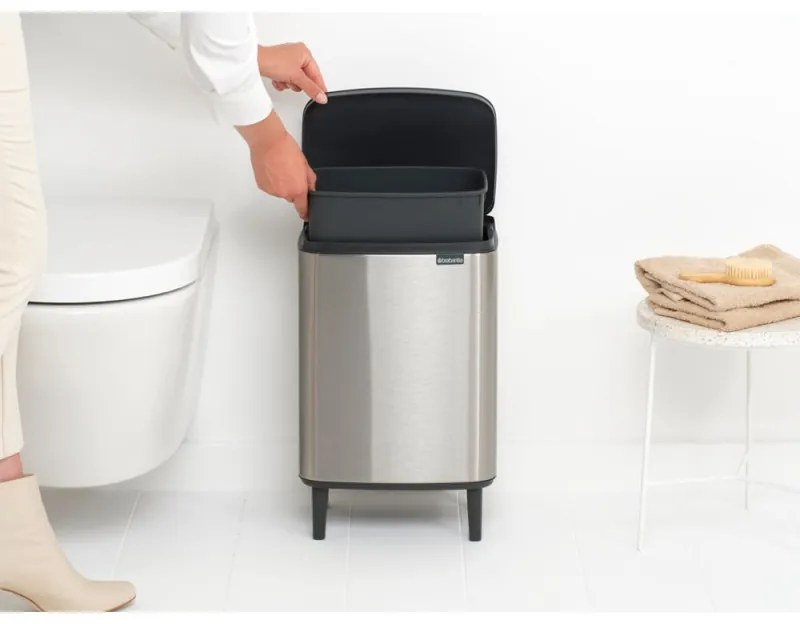 Кош за боклук Brabantia Bo Small Hi 1006650, 12 л, Плавно и безшумно отваряне, Противоплъзгаща основа, Устойчив на пръстови отпечатъци, Инокс