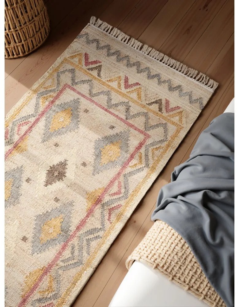 Кремава ръчно изработена ютена пътека 80x200 cm Roya Imani – Elle Decoration