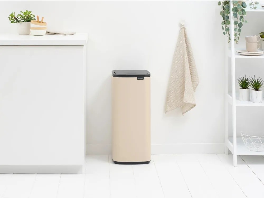 Бежово стоманено кошче за боклук отваряне с докосване 30 l Bo Touch – Brabantia