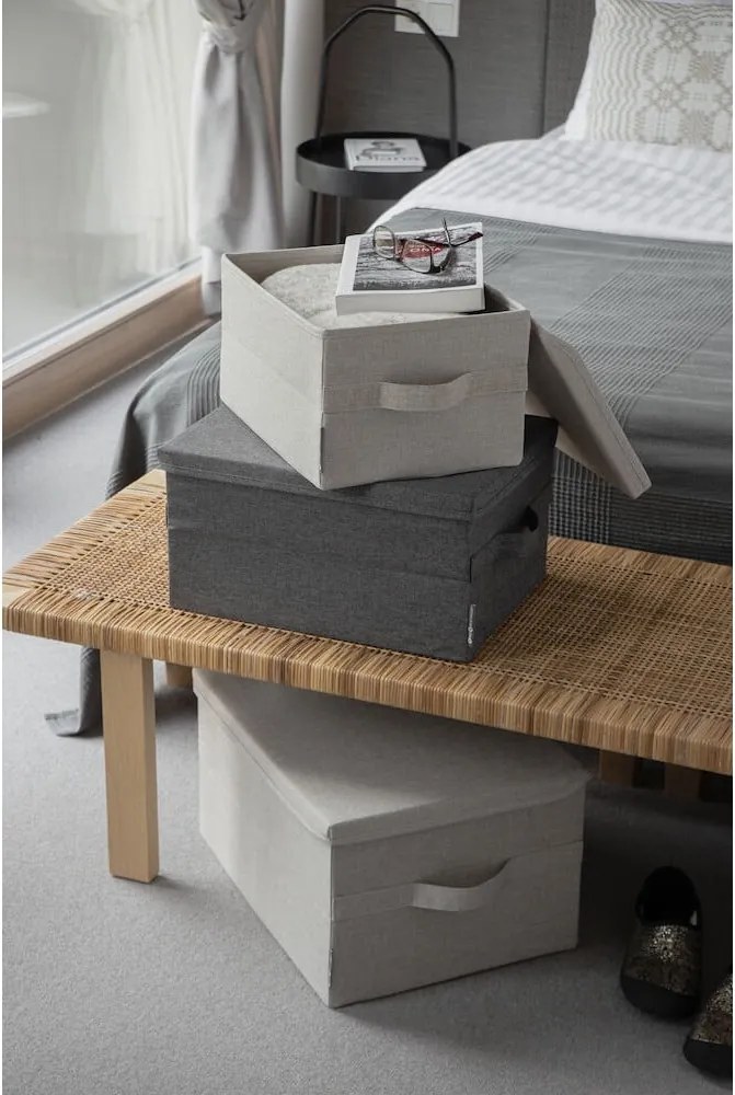 Бежова текстилна кутия за съхранение с капак 35x26x19 cm Soft Storage – Bigso