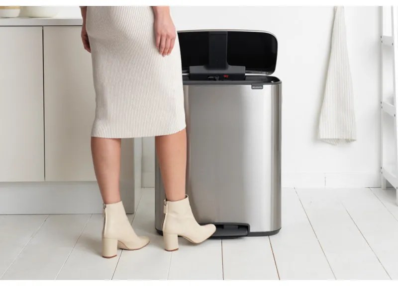 Кош за боклук Brabantia Bo Pedal 1003192, 2x30 л, Плавно затваряне, Противоплъзгаща основа, Устойчив на пръстови отпечатъци, Инокс/мат