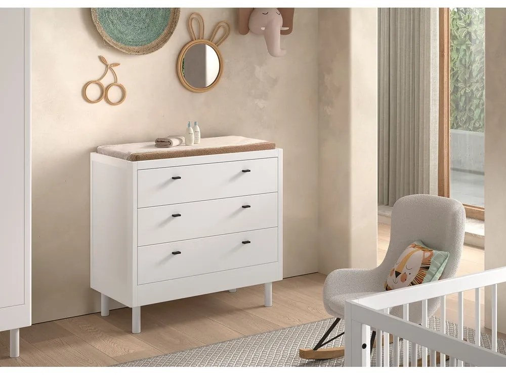 Бял детски скрин от масивен бук 100x95x55 cm Forrest – Vipack