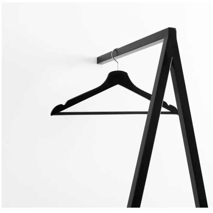 Черна закачалка за дрехи Conter - CustomForm