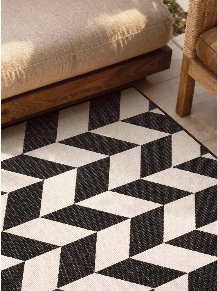 Черен/кремав килим за открито и закрито 120x170 cm Haringey Terrick – Ted Baker