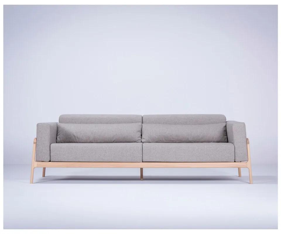 Сив диван с масивна дъбова конструкция , 240 см Fawn - Gazzda