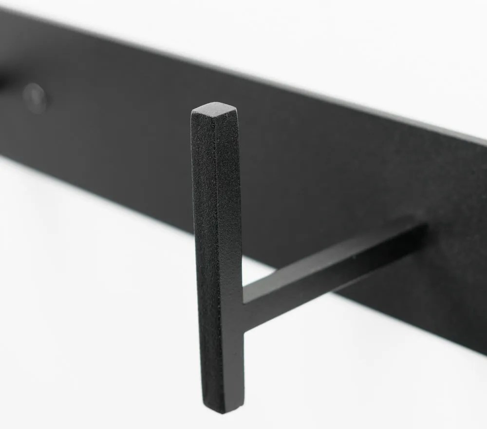 Черна метална стенна закачалка 64 cm Chapman – Spinder Design