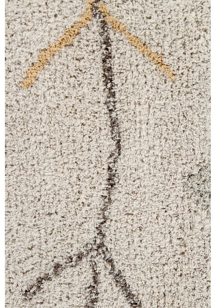 Бежов ръчно изработен памучен килим подходящ за пране 140x200 cm Kaarol Earth – Lorena Canals