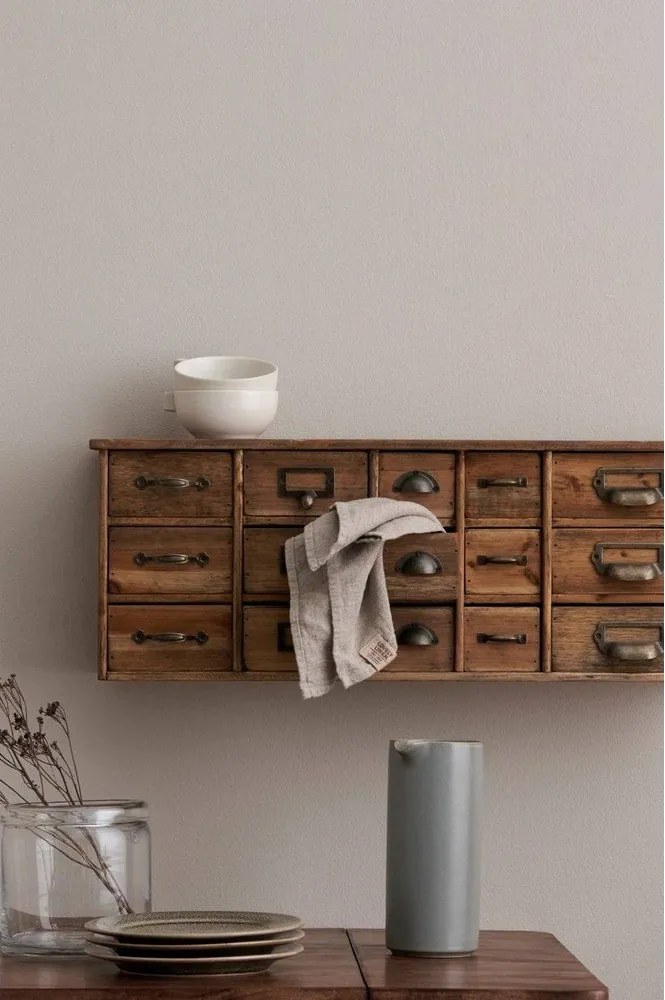 Висящ скрин от масивен бор в светло естествен цвят 67x25x14 cm Klas – Ellos Home
