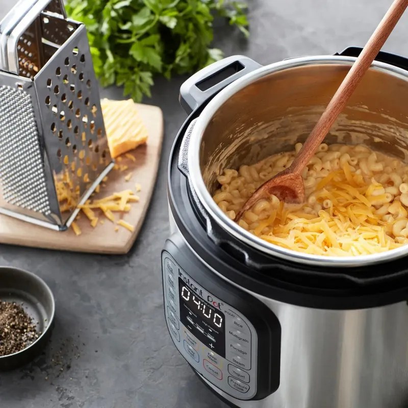 Мултикукър под налягане Instant Pot Duo 8 113006101, 1200W, 7.6 л, 13 програми, За 8-12 порции, Функция настрой и забрави, Сребрист