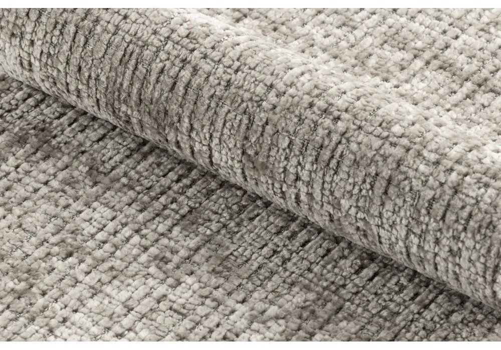 Светлосив тапициран трапезен стол с подлакътници Graham – Actona