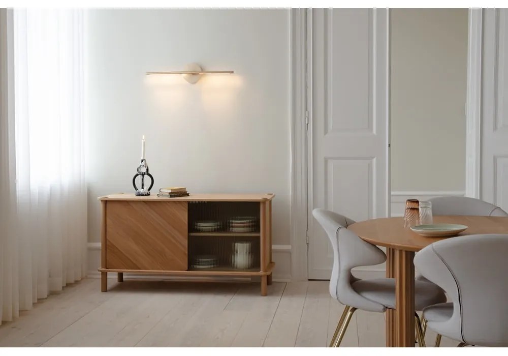 LED стенна лампа в златист цвят Omni – UMAGE