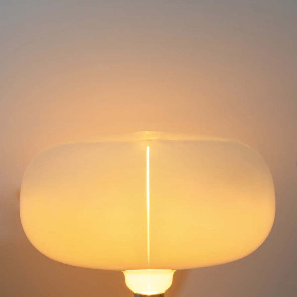 E27 LED крушка P215 бяла 3.4W 150lm 1800K