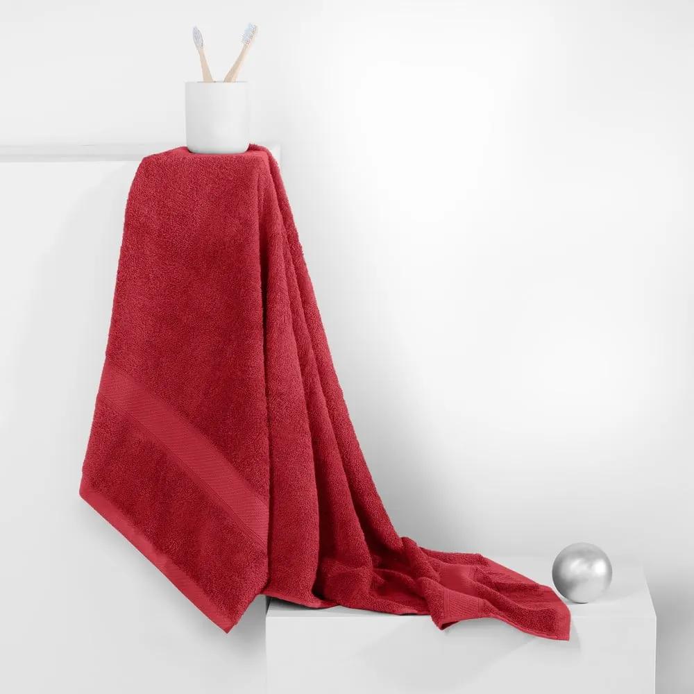 Червена кърпа за баня Червена, 70 x 140 cm Bamby - DecoKing