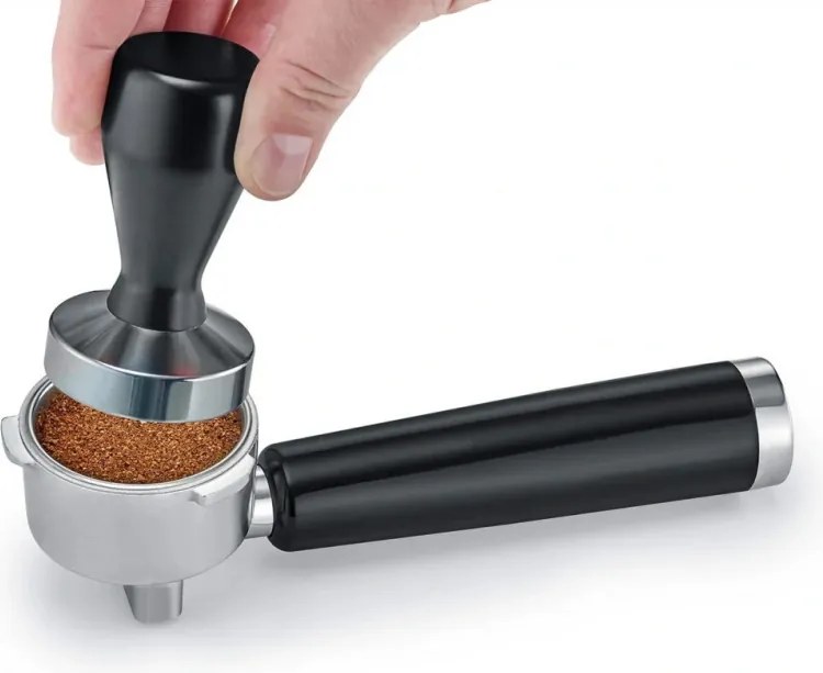 Еспресо машина Caso EspressoGourmet&Grind, 1500W, 20 bar, 1.8 л, Ulka, Pre-infusion, Cold Brew Сензорно управление, Мелачка, Портафилтър, Инокс