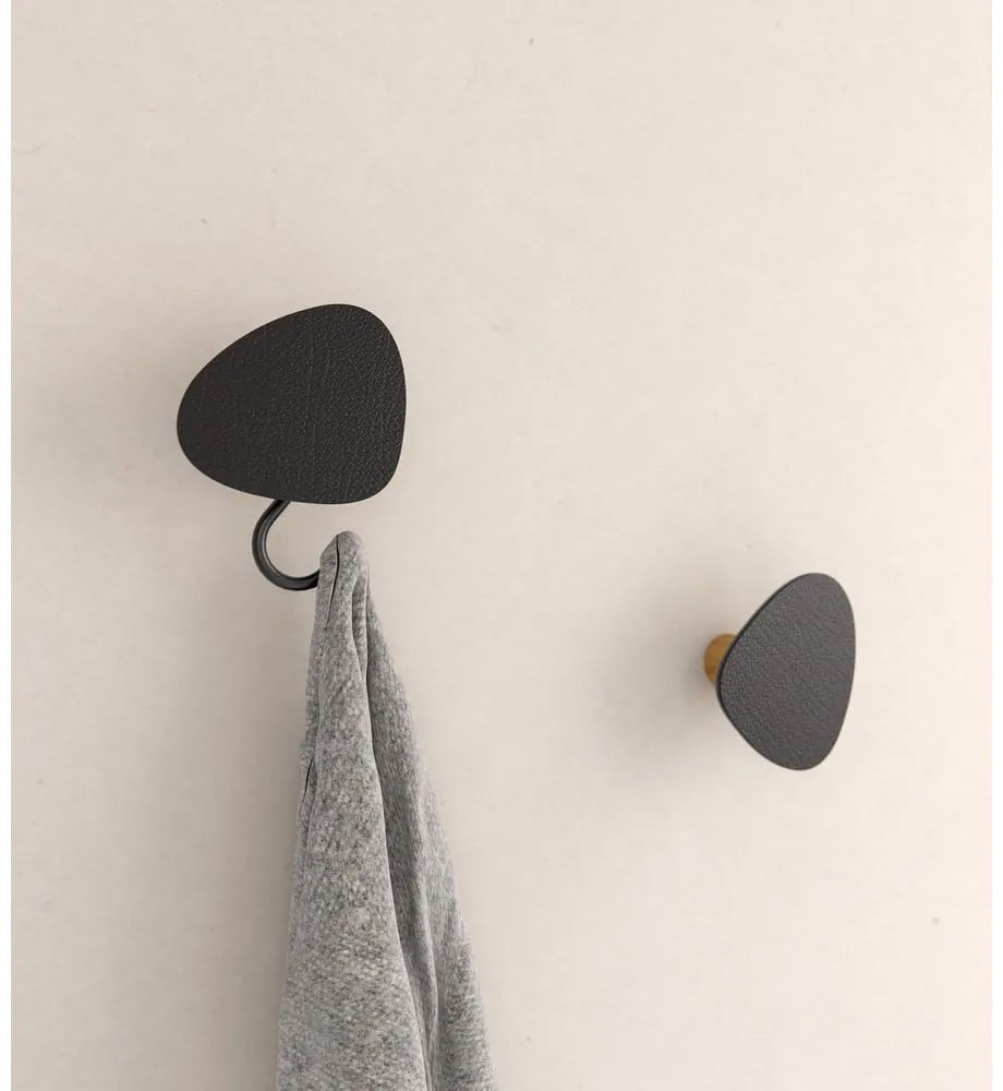 Черна стенна стоманена кука Dot L Bull – LIND DNA