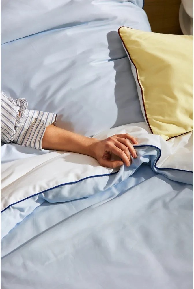 Светлосин двоен чаршаф за завивка от памучен сатен 200x200 cm Oba – noo.ma