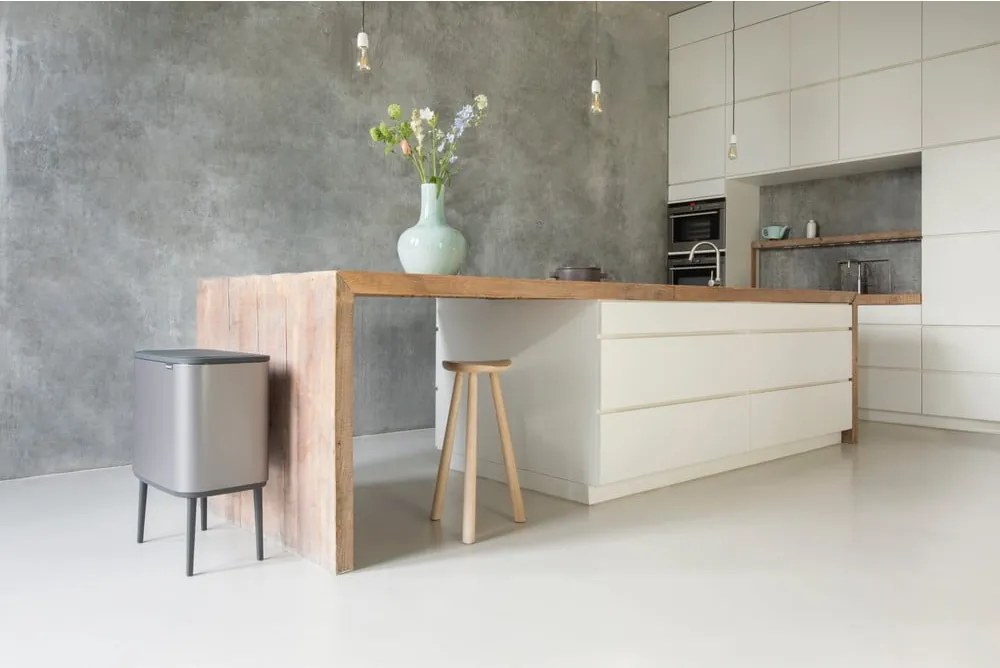 Сиво стоманено кошче за боклук за рециклиране, отваряне с докосване 34 l Bo Touch Bin – Brabantia